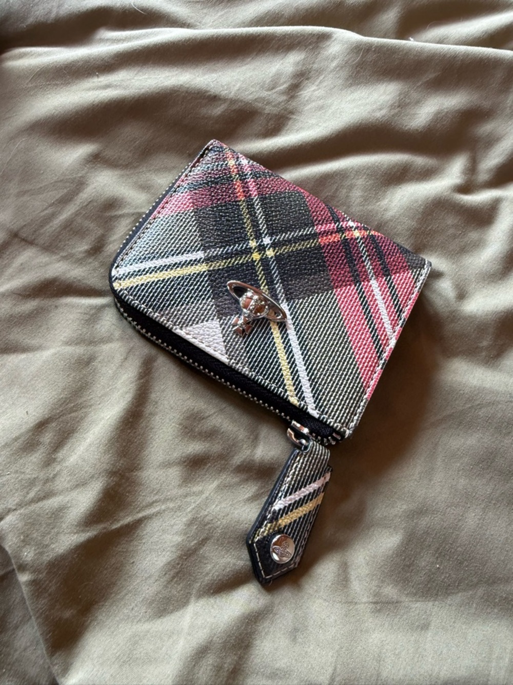 Vivienne Westwood Plaid Zip Wallet - Black & Pink